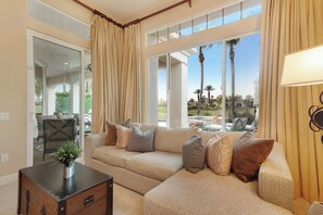 TV, peis og DVD-spiller