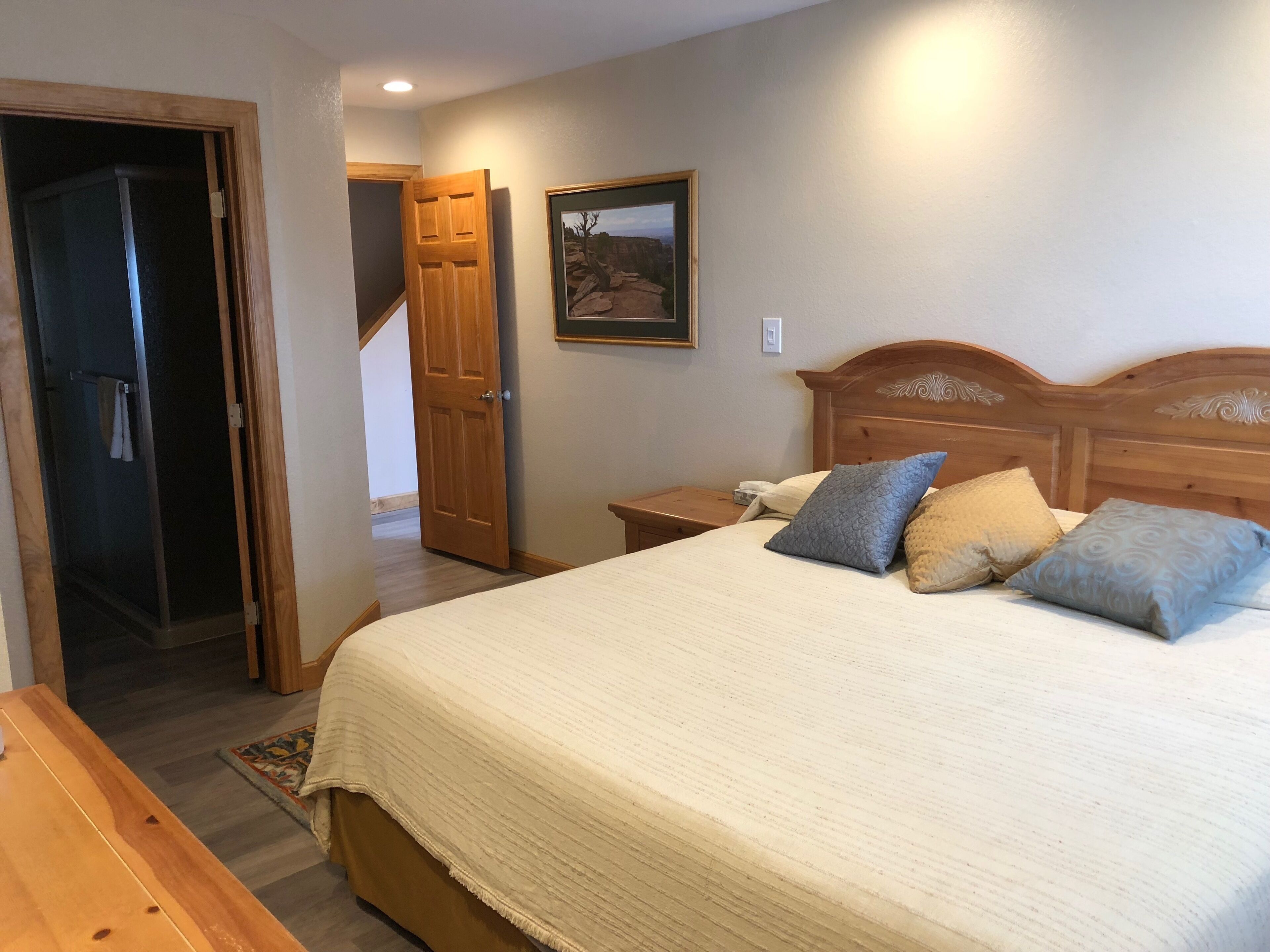 1 habitación, tabla de planchar con plancha, wifi gratis y ropa de cama 