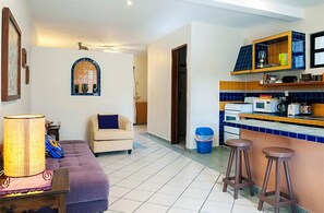 Fridge, microwave, coffee/tea maker, toaster