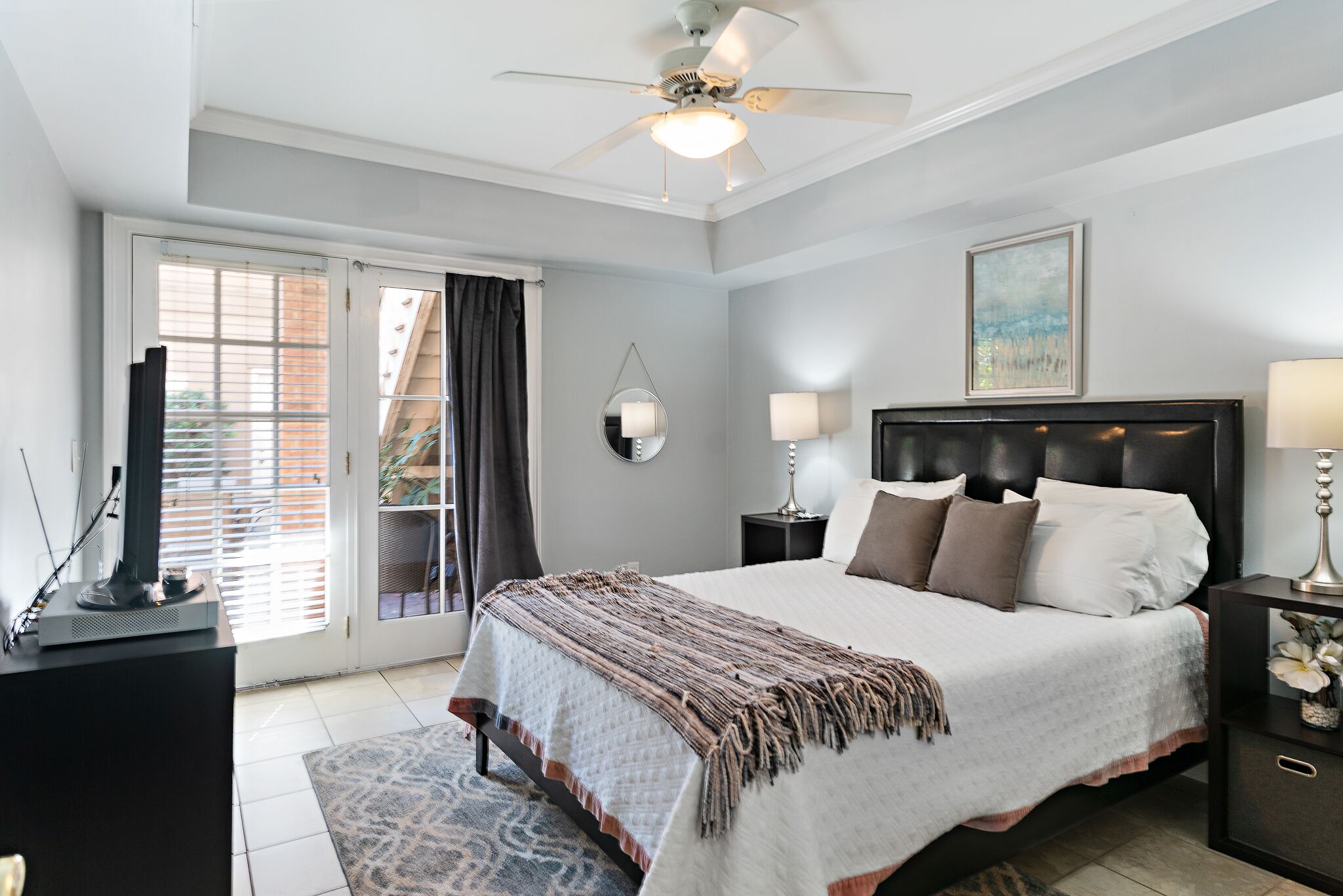 2 habitaciones, tabla de planchar con plancha y wifi gratis 