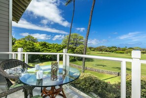 Outdoor dining - Peaceful Golf-Front Property w/Stunning Pacific Sunset Views From Spacious Lanai (Kihei)