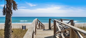 Nicely furnished downstairs villa; that opens to a porch overlooking the ocean