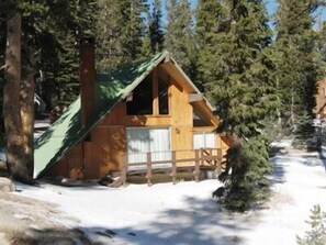 Exterior - Chalet #7, Charming Cabin Perfect Location Steps t (Mammoth Lakes)