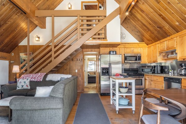 TV, fireplace, DVD player