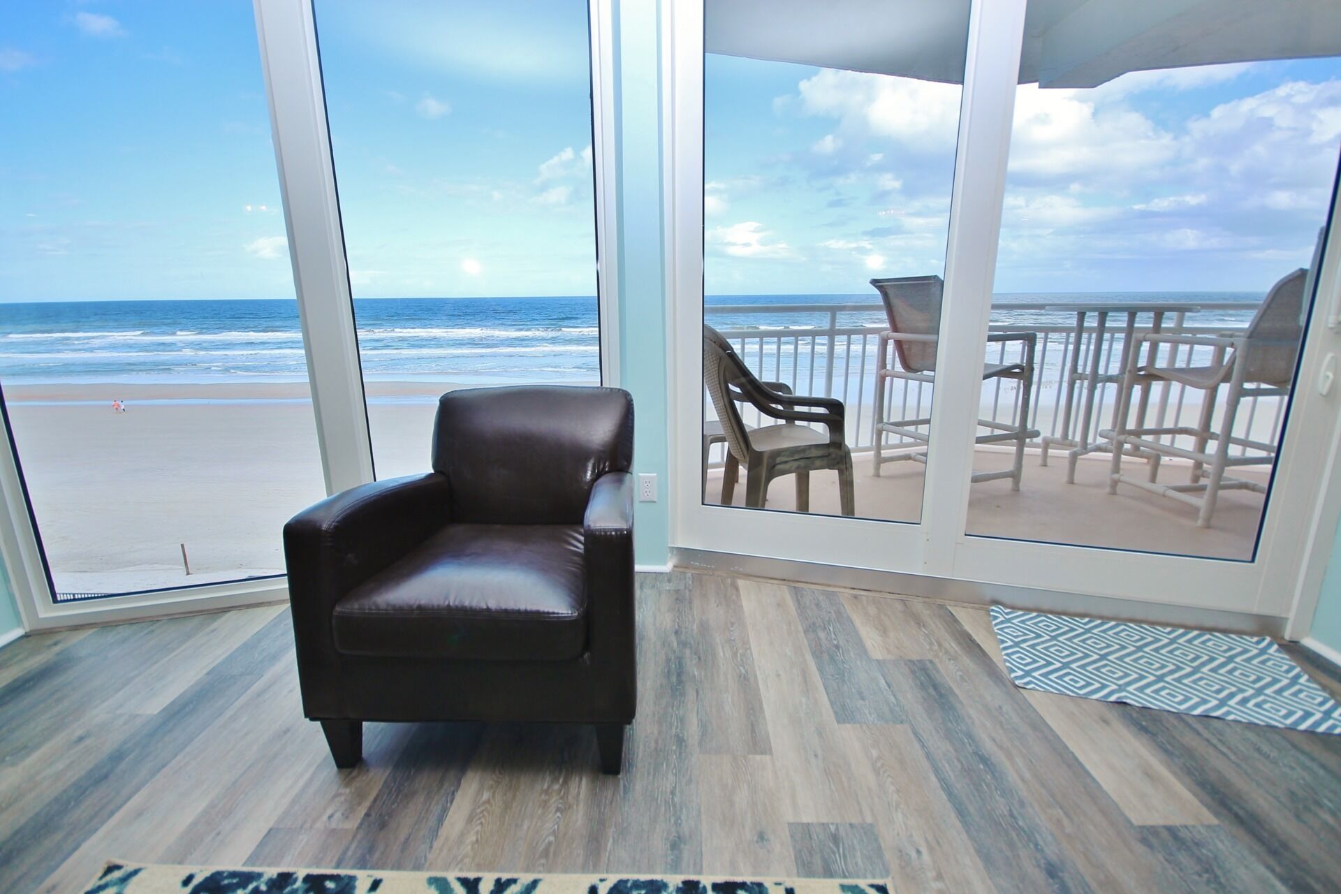 Coastal Cottage Style Condo with Wrap-Around Ocean Views