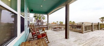 Casa Del Pescador: 3  BR, 2  BA House in Port Bolivar, Sleeps 8