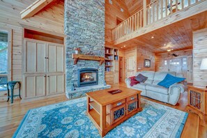 Smart TV, fireplace, Hulu, table football