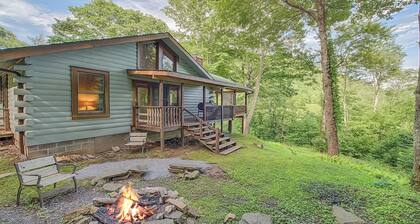 Elk Hang Out Here! Hot Tub, huge covered porch w/ views. High-Speed WIFI!