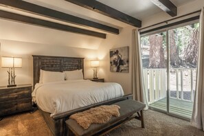 3 室のベッドルーム、WiFi (無料)、ベッドシーツ