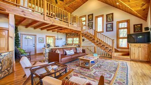 Smart TV, fireplace, DVD player, books