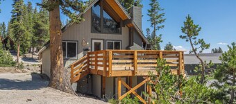 Chalet #19, Closest Chalet to the Gondola 5 Bedroo