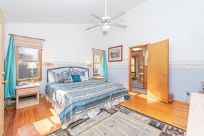 4 bedrooms, free WiFi, bed sheets