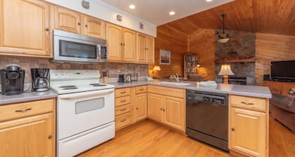 Dreamy Lakefront Stay w/ Dock & Firepit