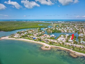 Unclassified image, 2 of 39, button