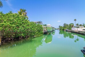 Imagen sin descripción, 4 de 39, botón