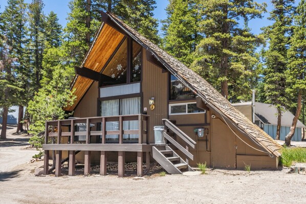 Exterior - Chalet #5, Ski In Ski Out Chalet at the Main Lodge (Mammoth Lakes)