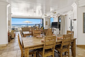 Dining - Haven on the Water P811-2 (Oceanside)