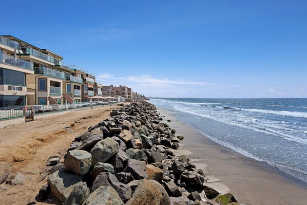 Beach nearby - Haven on the Water P811-2 (Oceanside)