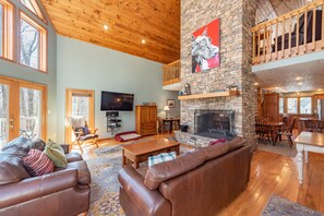 TV, fireplace, table football, stereo