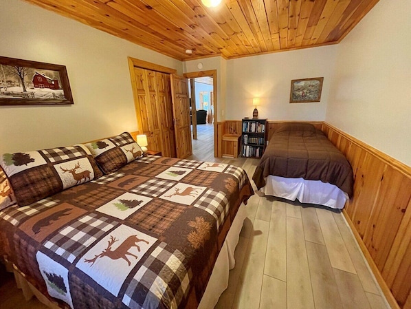 4 bedrooms, free WiFi, bed sheets