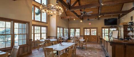 تناول الطعام