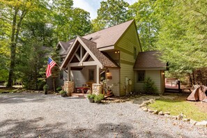 Exterior - Forest Hideaway w/ Dock, Hot Tub & Fireplace (Oakland)