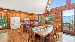 Dining - Beautiful Log Home with VIEWS! Hot Tub, Pool Table, High-Speed WIFI! (Maggie Valley)