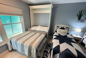 1 bedroom, free WiFi, bed sheets - Coquina Beach Club 103 - Anna Maria Island - Condo 2 Bedroom/ 2 Bath ocean view, maximum occupancy of 6 people. (Bradenton Beach)
