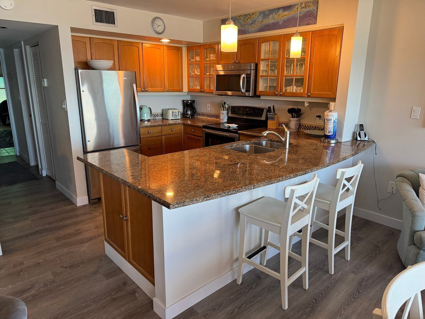 Kühlschrank, Mikrowelle, Ofen, Geschirrspüler