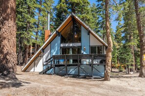 Exterior - Chalet #25, Charming Ski in/ Ski Out, just steps to the Mountain (Mammoth Lakes)