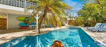 Kingfish: *Canalfront *Paddleboards *Putt Putt *Heated Pool *Hot Tub