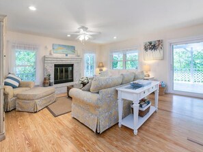 Luokittelematon kuva, 5 kautta 41, painike