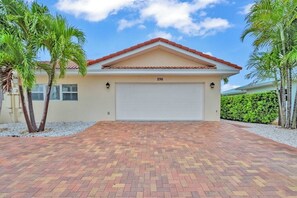 Photo non classée, 4 sur 32, bouton