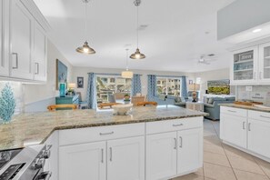 Uklassifisert bilde, 2 av 32, knapp