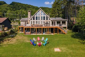 Exterior - Arcadia: Lakefront, Ski Area, Private Dock, Hot Tub, Covered Gazebo! (McHenry)