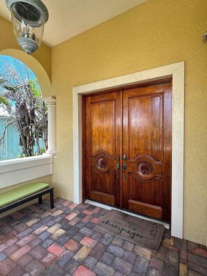 Luokittelematon kuva, 3 kautta 44, painike