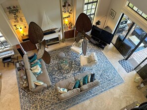 Unclassified image, 5 of 50, button