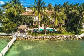 Photo non classée, 2 sur 50, bouton