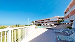 Unclassified image, 2 of 43, button