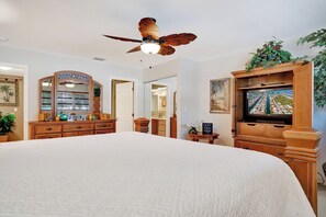 Unclassified image, 5 of 39, button