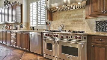 Fridge, microwave, dishwasher, coffee/tea maker