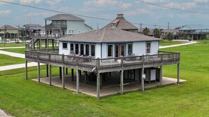 Exterior - Surf Shak: 2  BR, 2  BA House in Crystal Beach, Sleeps 8 (Crystal Beach)