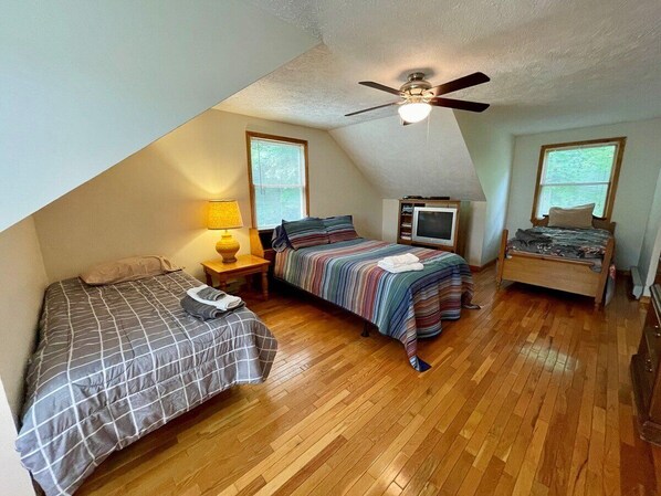 6 chambres, lit parapluie, Wi-Fi gratuit, draps fournis
