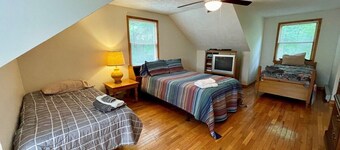 7e nuit GRATUITEMENT lorsque vous réservez en ligne!~ 6 BR RIVER FRONT, Animaux admis, Billard, WIFI, Lit king, foyer,