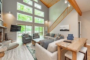 Smart TV, fireplace, DVD player