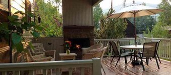 Belle maison dans le centre-ville de Crested Butte, à distance de marche des magasins, des restaurants et des chiens! 5% de réduction pour la réservation en ligne!