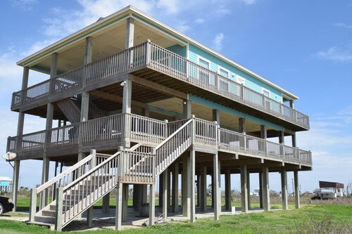 Bonita Vista: 3  BR, 2  BA House in Gilchrist, Sleeps 13