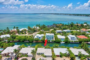 Unclassified image, 5 of 44, button