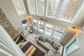 Smart TV, fireplace, DVD player, computer monitors