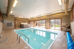 Innenpool, beheizter Pool